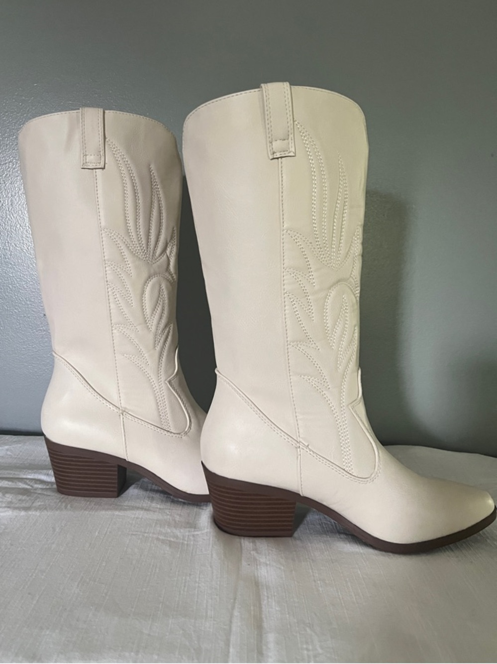 Charlotte Russe Cream Western Boots Women's Size 7 - Picture 5 of 6